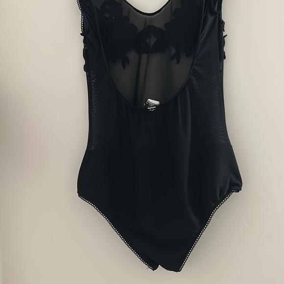 Dahlia body suit in black - Picture 5 of 11